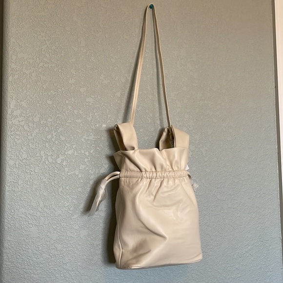 New ZATA CHAIN HANDLED QUILTED LEATHER BAG - Picture 3 of 12